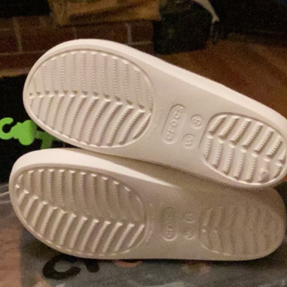 CROCS Baya Platform Sandal - Size 8 - Picture 5 of 6